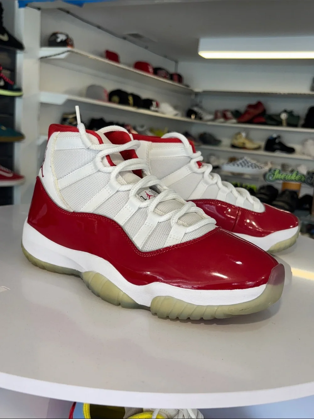 Air Jordan 11 Retro Cherry Mens 8.5
